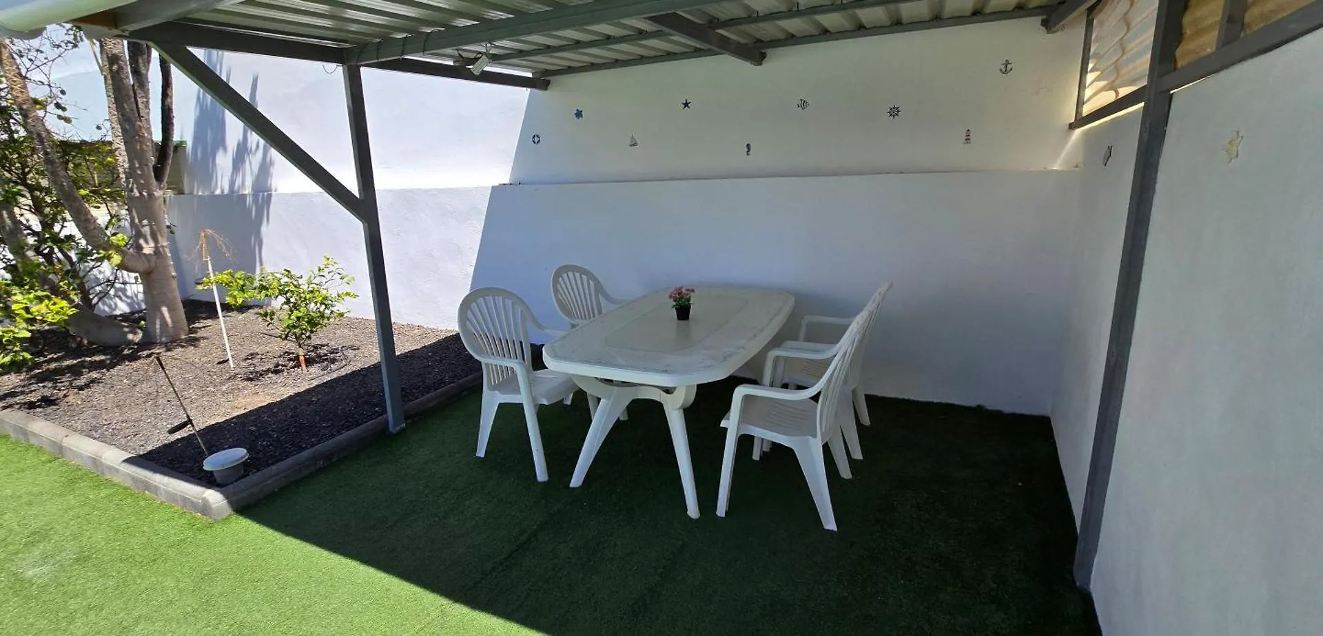 Casa Roja 1 Tias - Quiet Resort, Central, Parking